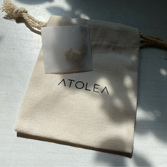 NWT Atolea Dainty Bracelet - Picture 7 of 7